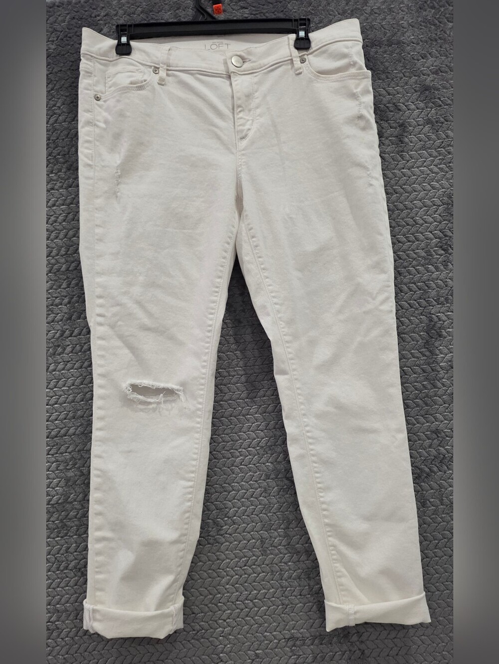 LOFT White Skinny Jeans with Knee Rip